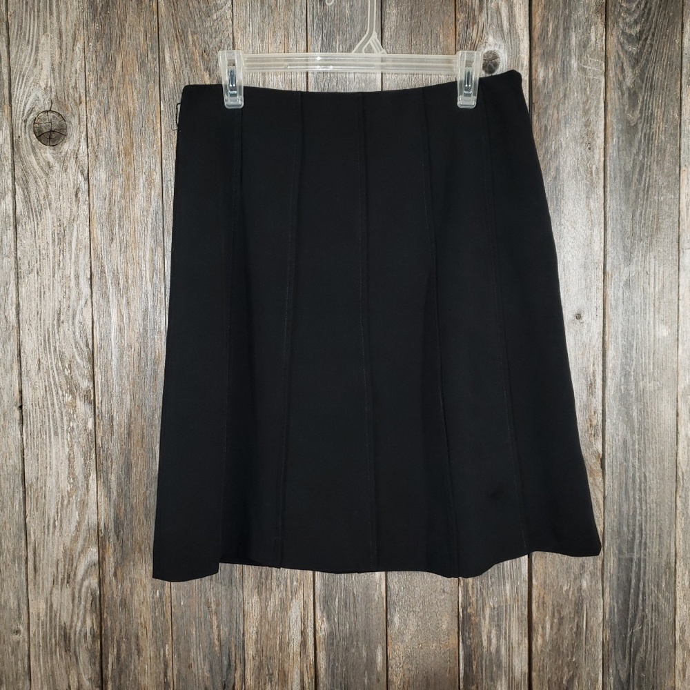 3/$20 sale ~‎ Versailles Women's Black Skirt Size 8